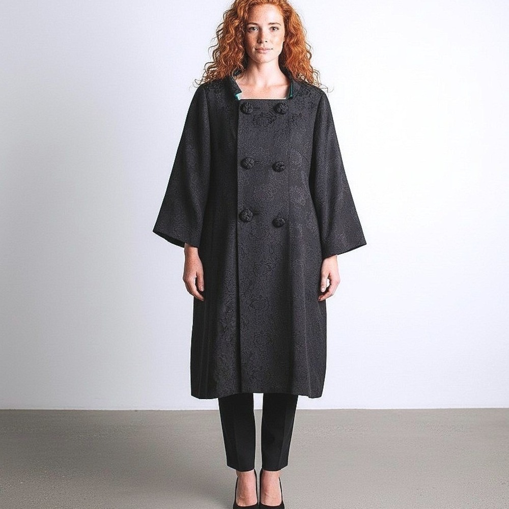 Vintage Evening Womens Coat Sz M Black Brocade Tapestry Silk Style Button Up
